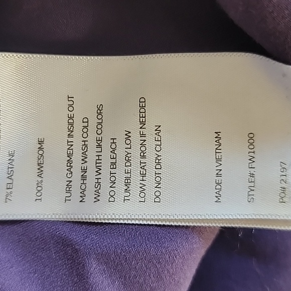 Figs PO#2197 Scrub Top Size L - Picture 2 of 2